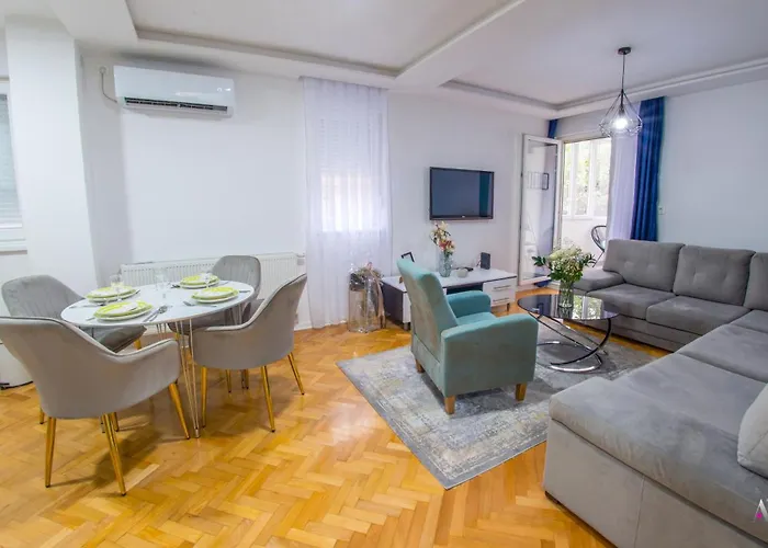 Sapphire Lejlighed *